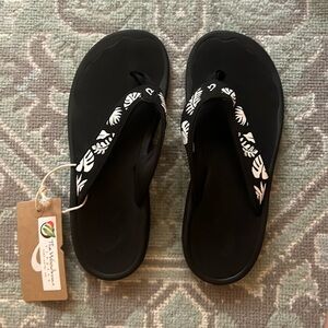 Olukai Sandals